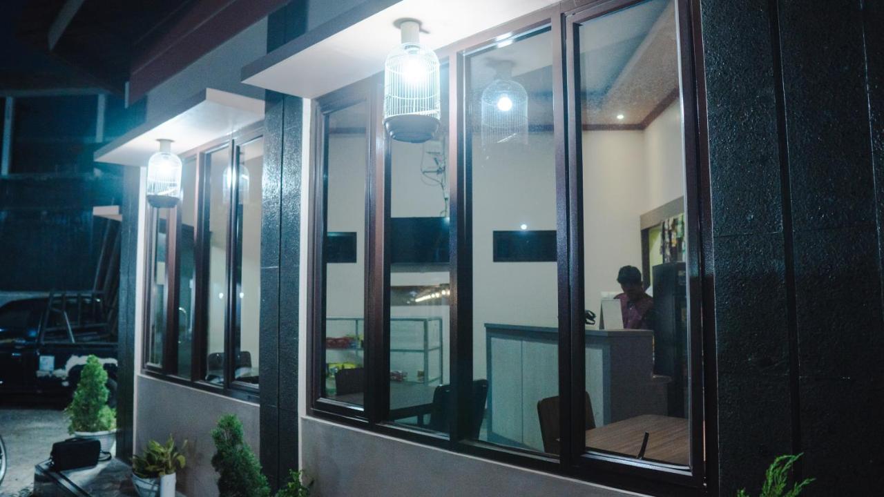Sitiinggil Guest House Syariah Tegal  Zewnętrze zdjęcie