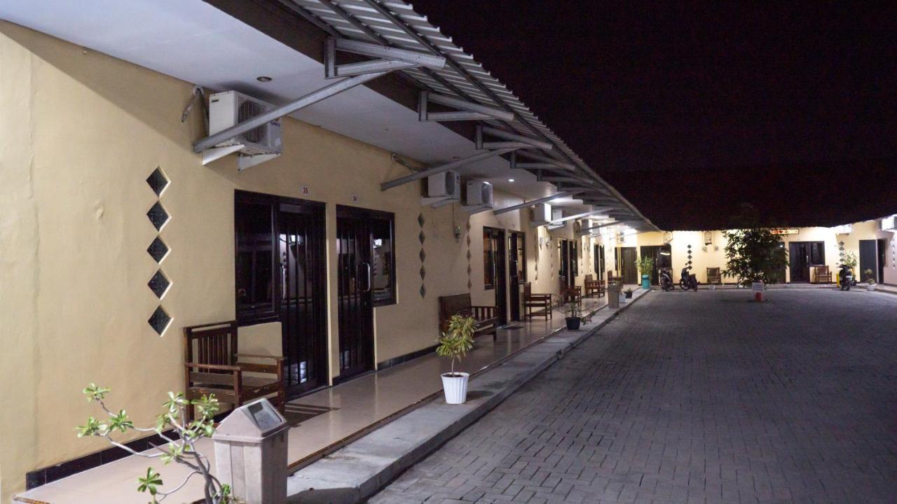 Sitiinggil Guest House Syariah Tegal  Zewnętrze zdjęcie