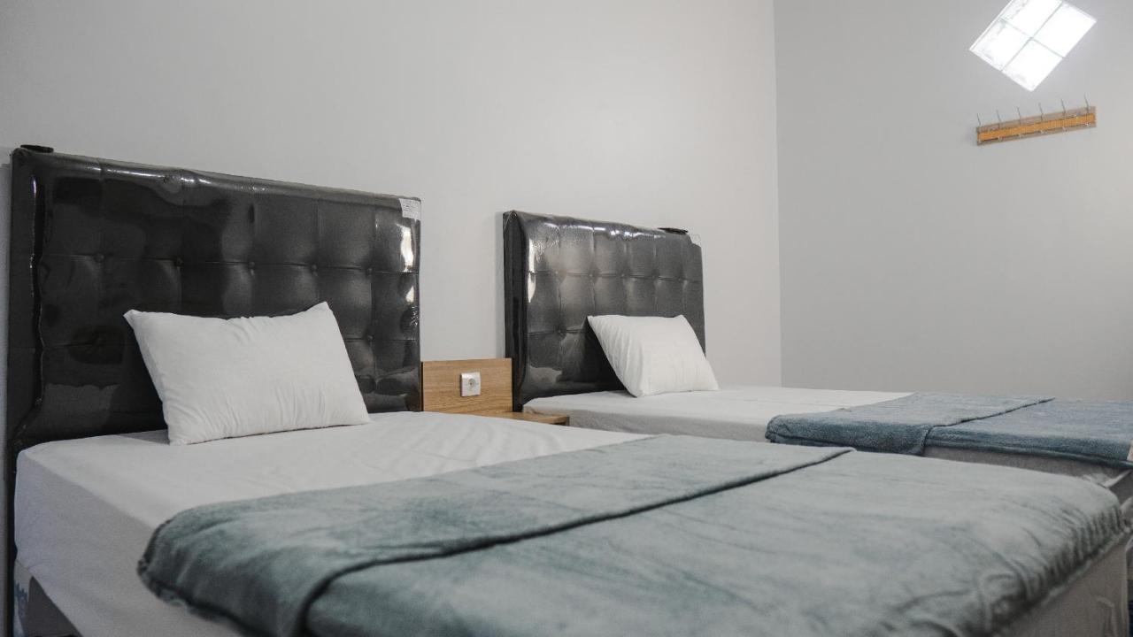 Sitiinggil Guest House Syariah Tegal  Zewnętrze zdjęcie
