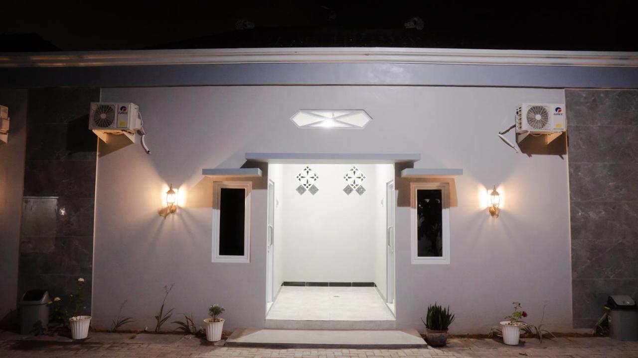 Sitiinggil Guest House Syariah Tegal  Zewnętrze zdjęcie